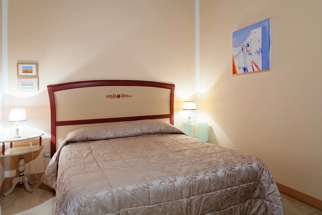 Bed and Breakfast Cavour33 Massa  Exterior foto